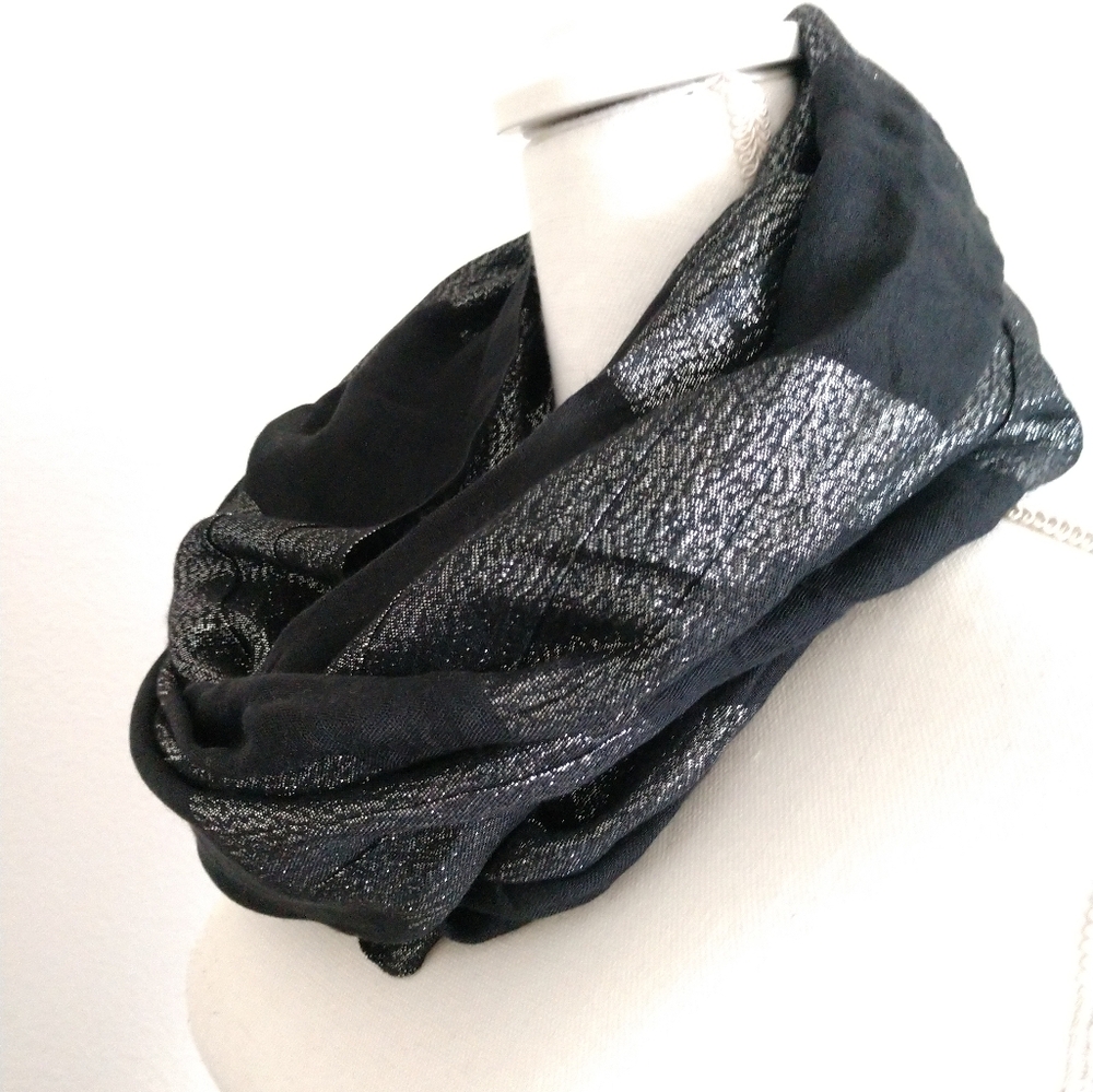 CJ Banks Black Silver Infinity Fashion Scarf Circle Loop